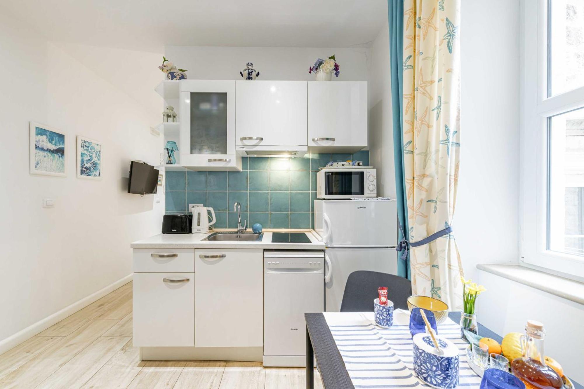 L & L Old Town Apartment
